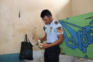 Wujudkan Lapas Bersih dari Barang Terlarang, Lapas Narkotika Karang Intan Laksanakan Razia Insidentil di Blok Hunian