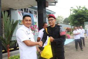 Jaga Stamina Petugas, Lapas Narkotika Karang Intan Bagikan Suplemen Daya Tahan Tubuh bagi Pegawai Piket Malam