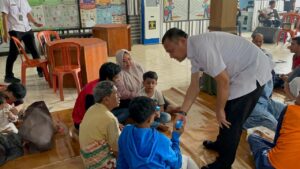 Kalapas Narkotika Karang Intan Hadirkan Kehangatan, Sapa Langsung Keluarga Warga Binaan